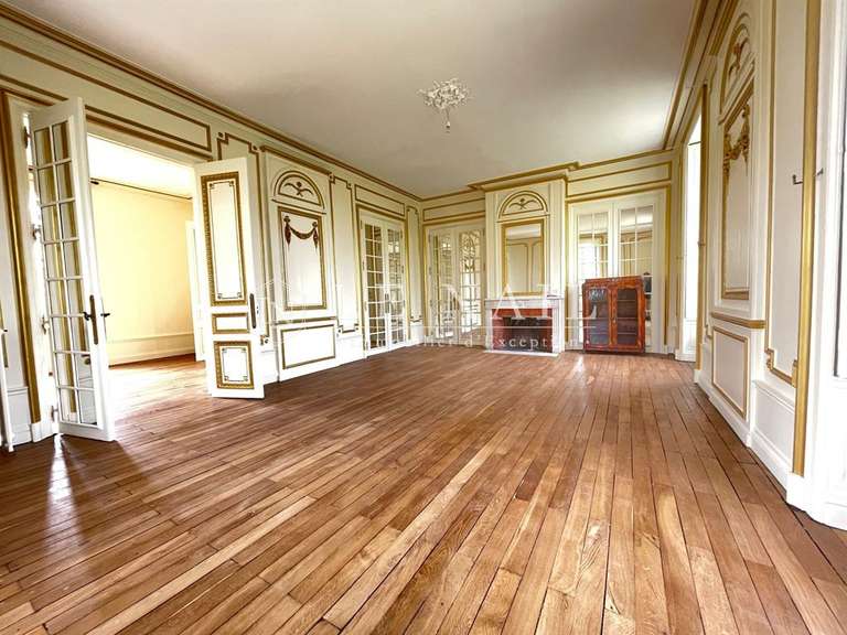 Château Poitiers - 6 chambres - 520m²
