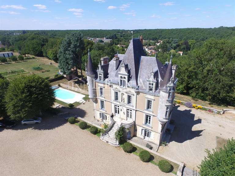 Château Poitiers - 6 chambres - 520m²