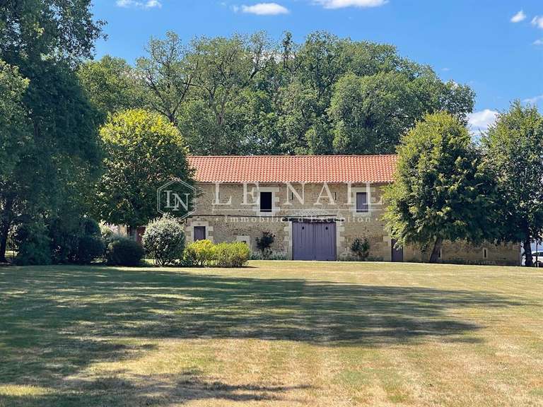 Château Poitiers - 6 chambres - 520m²