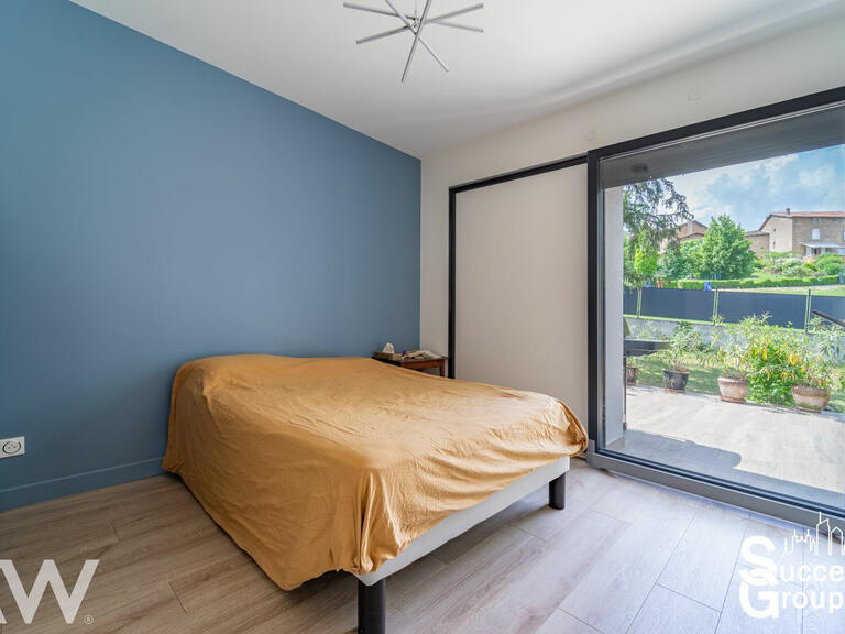 Villa Poleymieux-au-Mont-d'Or - 4 chambres - 147m²