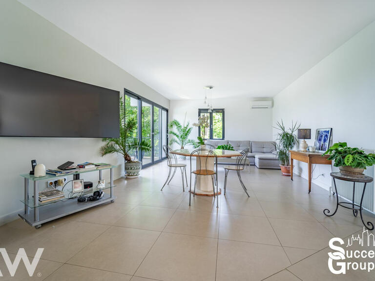Villa Poleymieux-au-Mont-d'Or - 4 chambres - 147m²