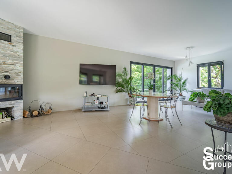 Villa Poleymieux-au-Mont-d'Or - 4 chambres - 147m²