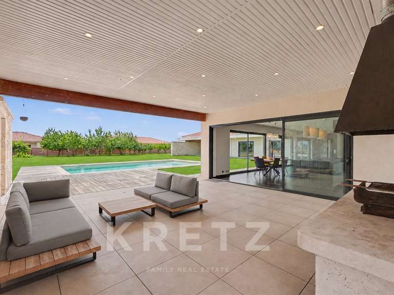 Maison Pommevic - 4 chambres - 235m²