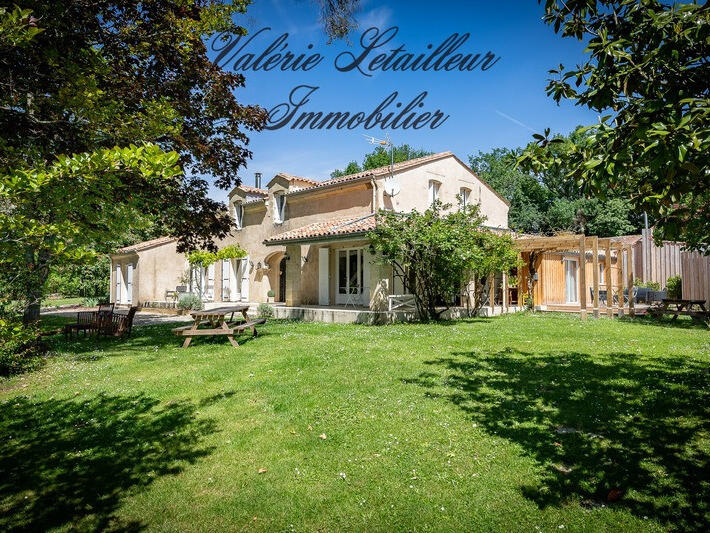 Vente Propriété Pompignac - 7 chambres