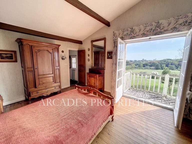 Propriété Pompignac - 5 chambres - 332m²