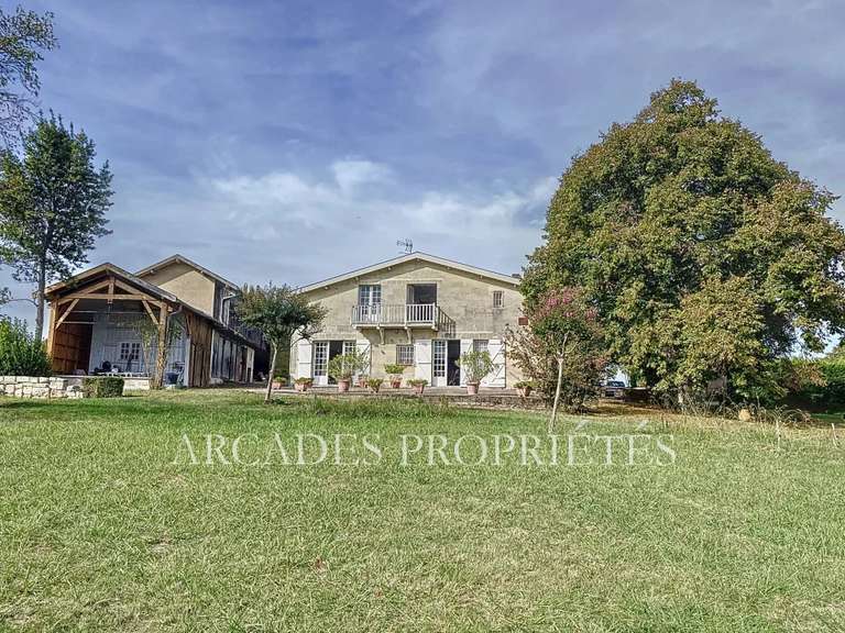 Propriété Pompignac - 5 chambres - 332m²