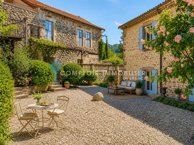 Maison Pont-de-Labeaume - 17 chambres - 800m²