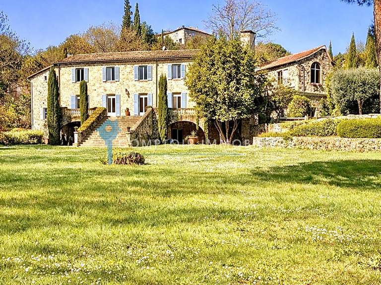 Maison Pont-de-Labeaume - 17 chambres - 800m²