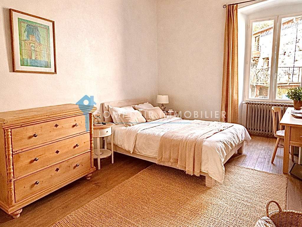 House Pont-de-Labeaume