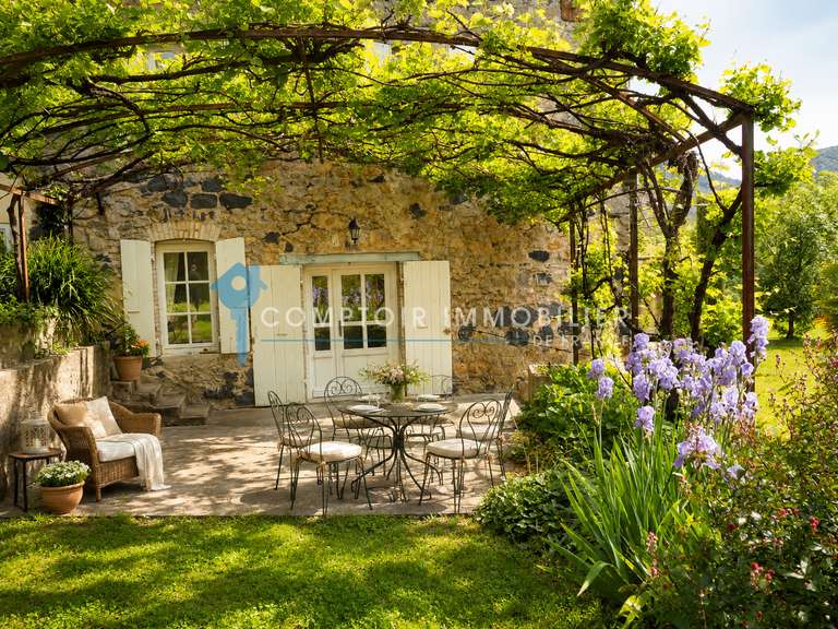 Maison Pont-de-Labeaume - 17 chambres - 800m²