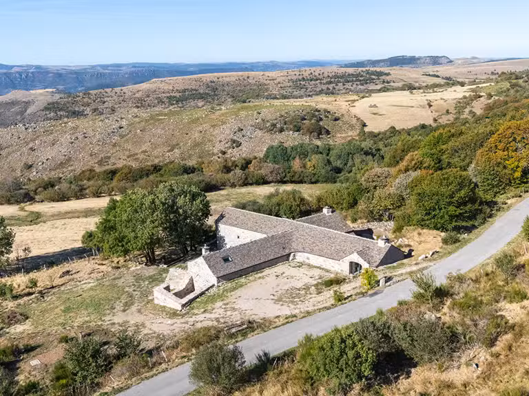 Propriété Pont de Montvert - Sud Mont Lozère - 2 chambres - 371m²