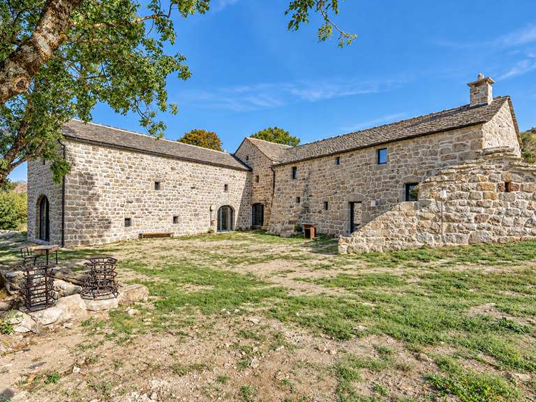 Propriété Pont de Montvert - Sud Mont Lozère - 2 chambres - 371m²