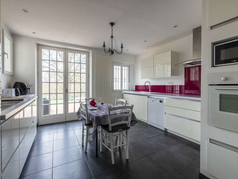 Propriété Pont-du-Château - 5 chambres - 325m²