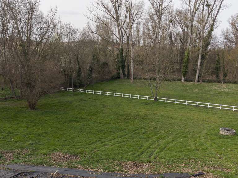 Propriété Pont-du-Château - 5 chambres - 325m²