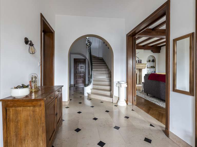 Propriété Pont-du-Château - 5 chambres - 325m²