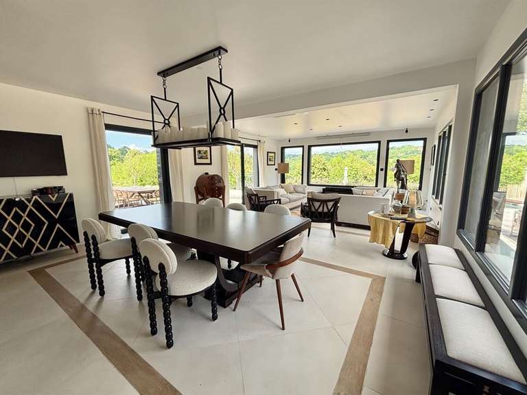 Maison Pont-l'Évêque - 5 chambres - 240m²