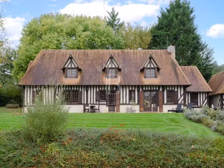 Maison Pont-l'Évêque - 5 chambres - 140m²