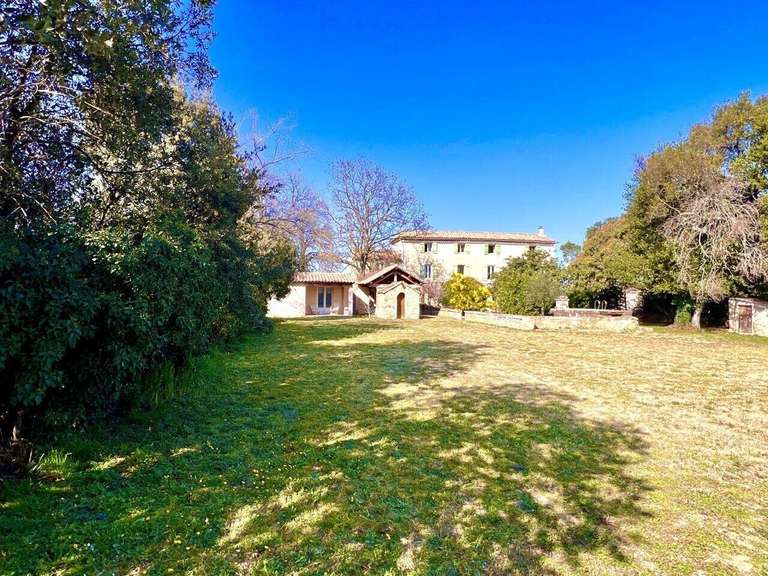 House, villa and property for Sale PontSaintEsprit BellesPierres