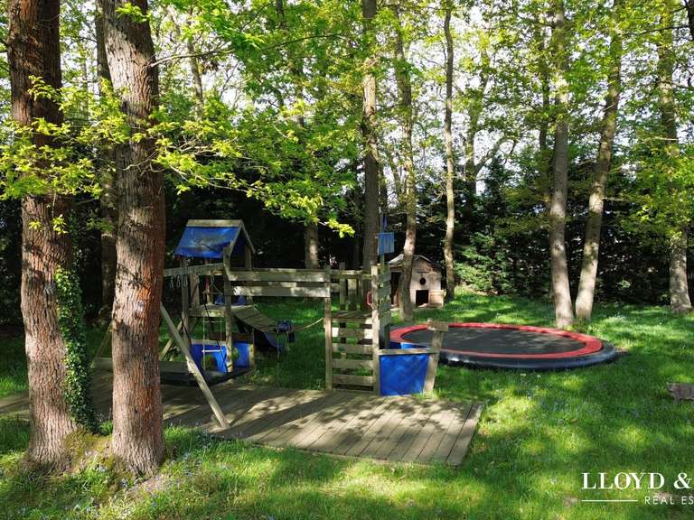 Maison Pont-Sainte-Maxence - 3 chambres - 175m²