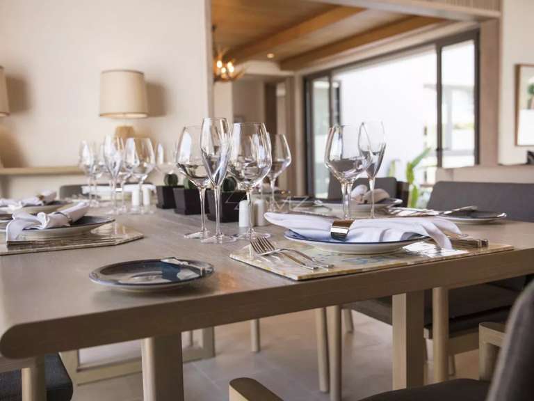 Villa Pontaix - 2 bedrooms - 270m²