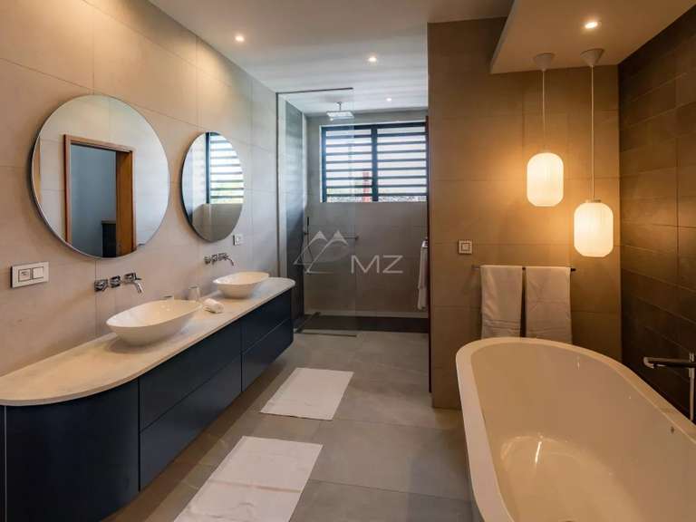 Villa Pontaix - 5 bedrooms - 726m²