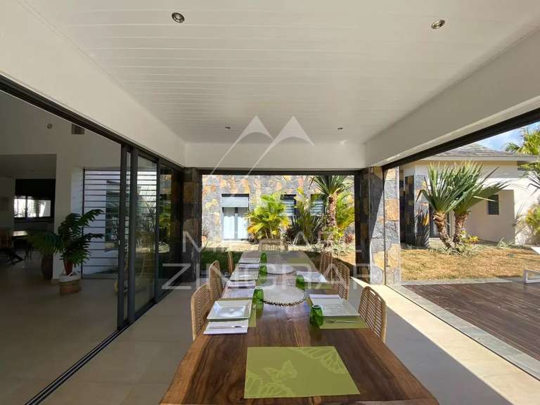 Villa Pontaix - 4 bedrooms - 369m²