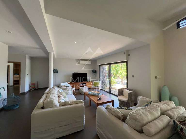 Villa Pontaix - 3 bedrooms - 290m²