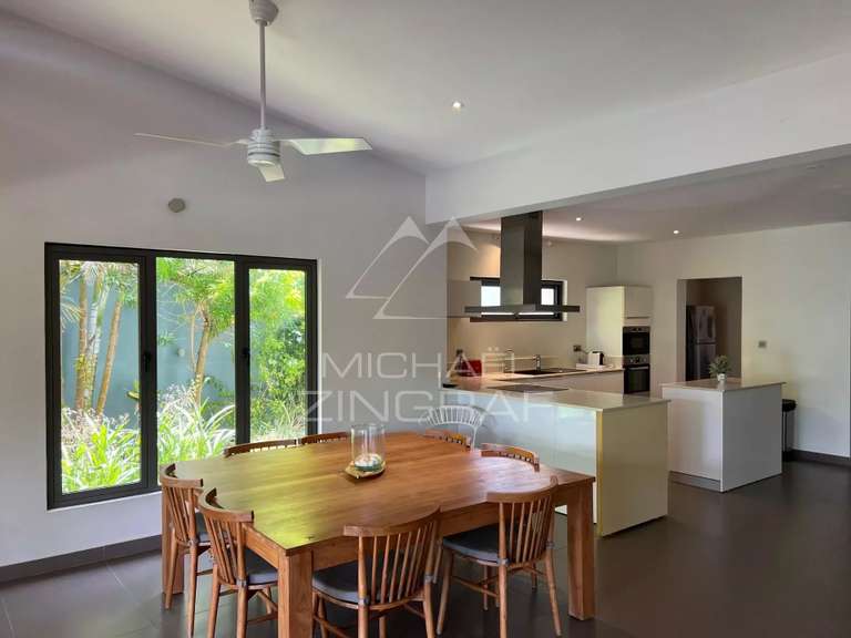 Villa Pontaix - 3 bedrooms - 290m²