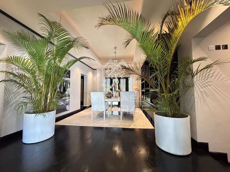 Villa Pontaix - 5 bedrooms - 485m²