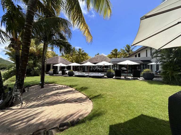 Villa Pontaix - 5 bedrooms - 485m²
