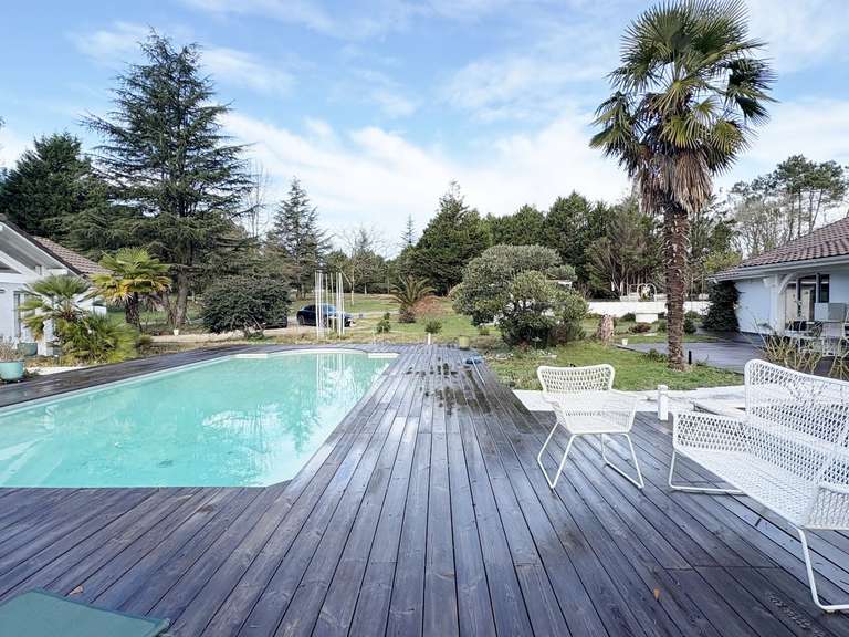 Maison Pontonx-sur-l'Adour - 5 chambres - 280m²