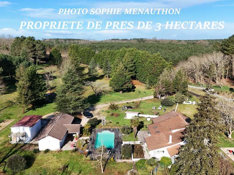 Maison Pontonx-sur-l'Adour - 5 chambres - 280m²