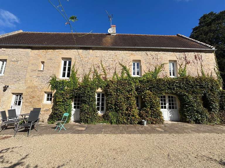 Maison Ponts-sur-Seulles - 5 chambres - 194m²