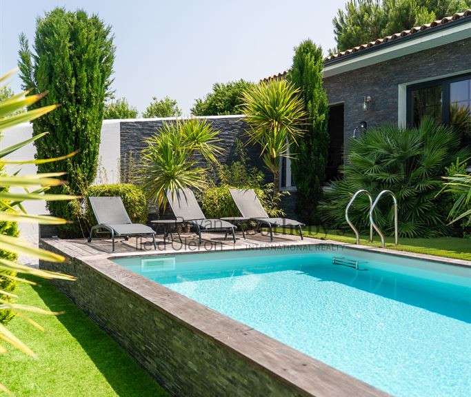 House Port-des-Barques - 3 bedrooms - 200m²