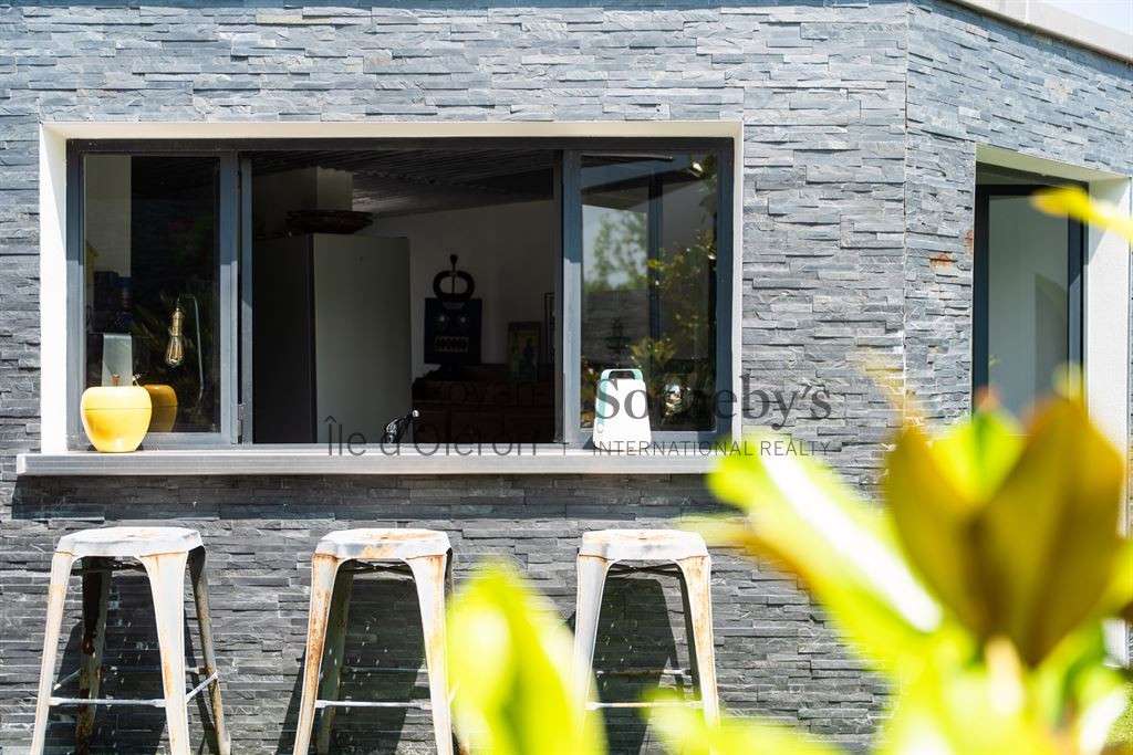 House Port-des-Barques