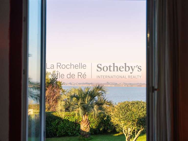 House Port-des-Barques - 6 bedrooms - 340m²