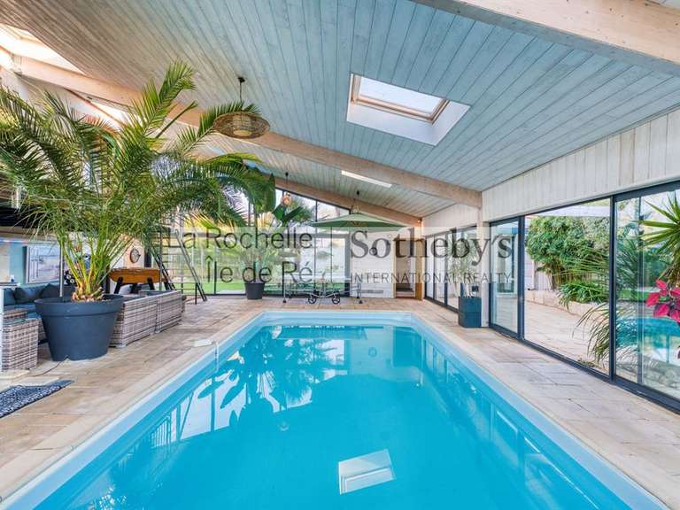 House Port-des-Barques - 6 bedrooms - 340m²