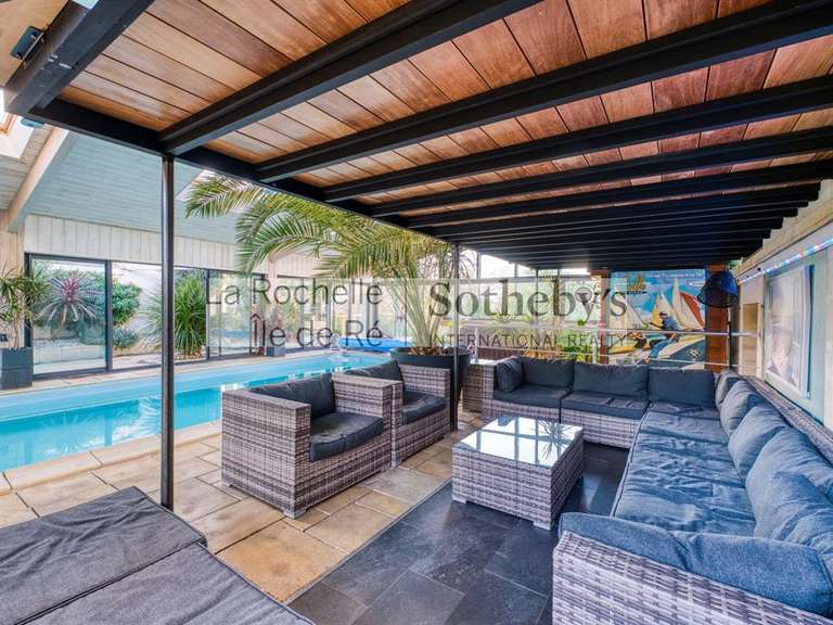 House Port-des-Barques - 6 bedrooms - 340m²