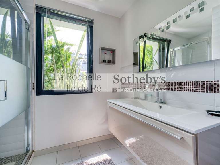 House Port-des-Barques - 3 bedrooms - 200m²
