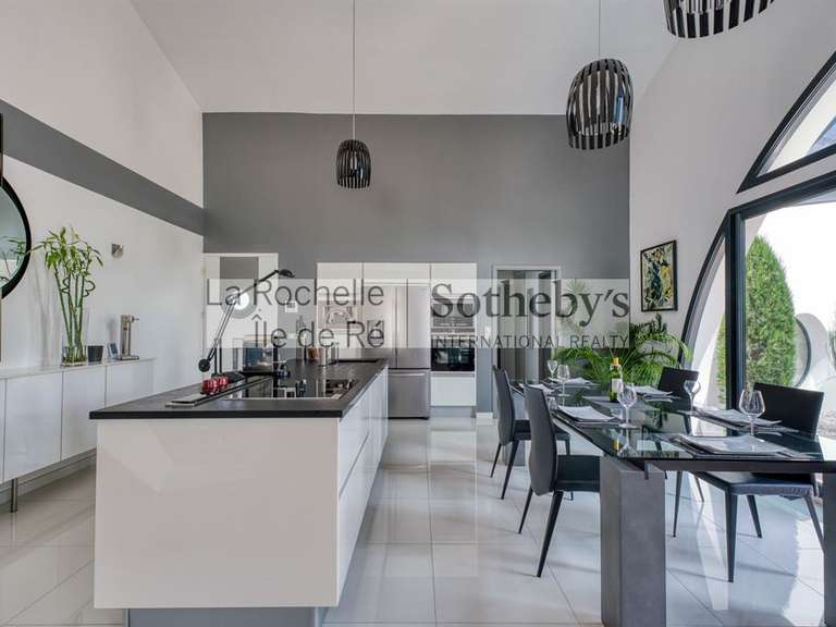 House Port-des-Barques - 3 bedrooms - 200m²