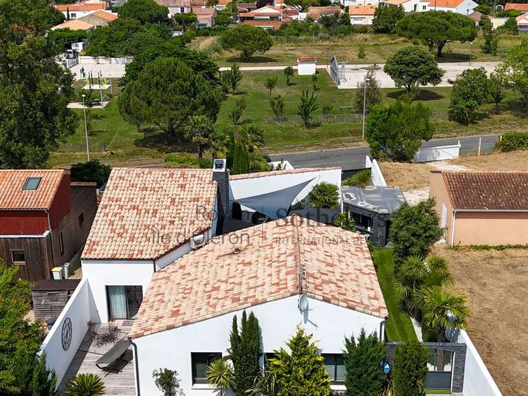 Maison Port-des-Barques - 3 chambres - 200m²