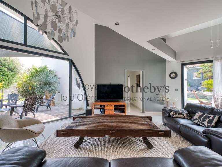 Maison Port-des-Barques - 3 chambres - 200m²