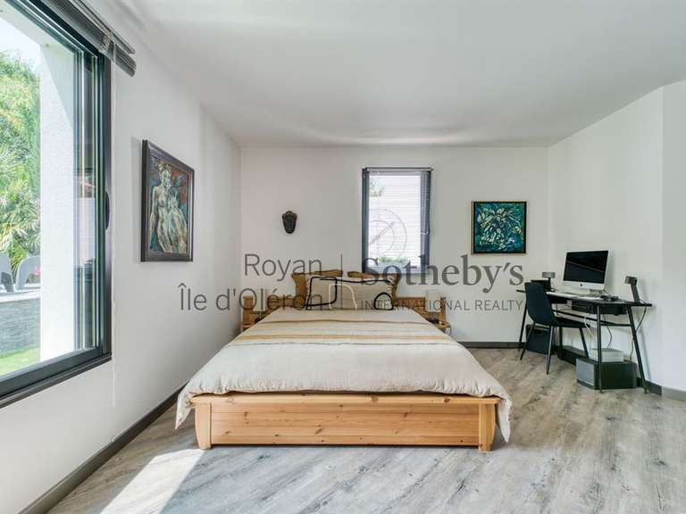 Maison Port-des-Barques - 3 chambres - 200m²