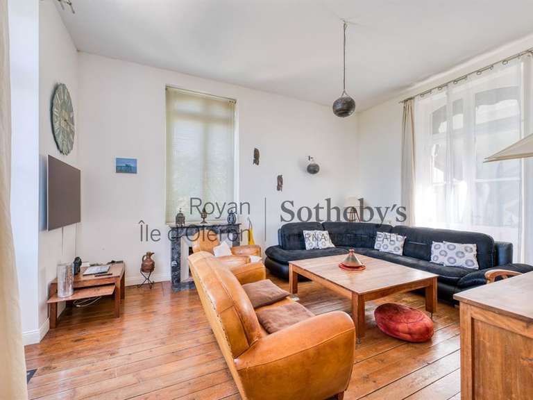 Maison avec Vue sur mer Port-des-Barques - 6 chambres - 340m²