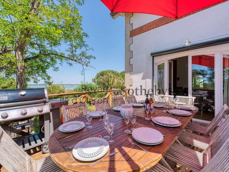 Maison avec Vue sur mer Port-des-Barques - 6 chambres - 340m²