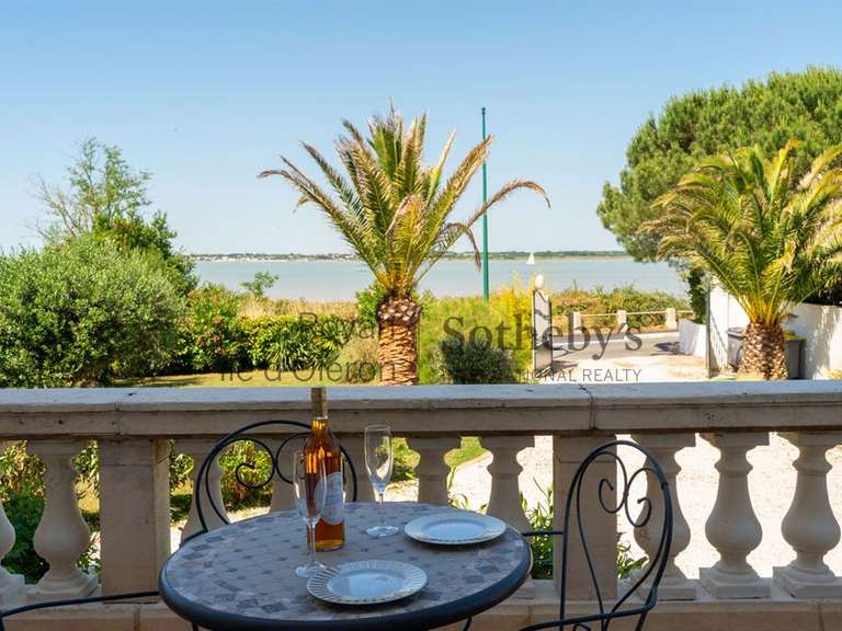 Maison avec Vue sur mer Port-des-Barques - 6 chambres - 340m²