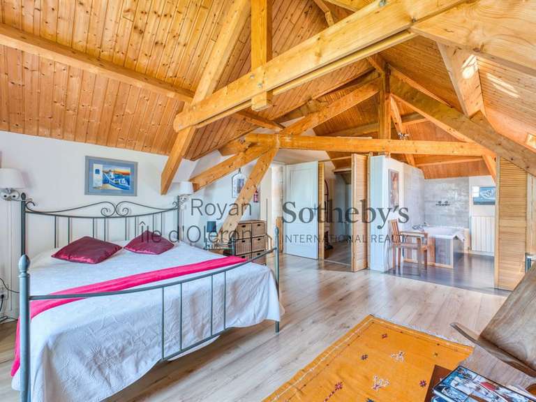 Maison avec Vue sur mer Port-des-Barques - 6 chambres - 340m²