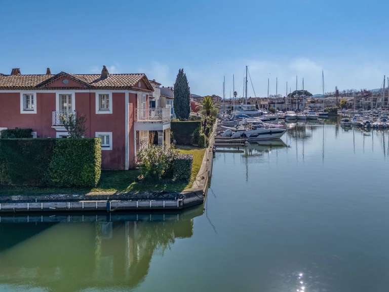 Villa port-grimaud - 3 bedrooms - 165m²