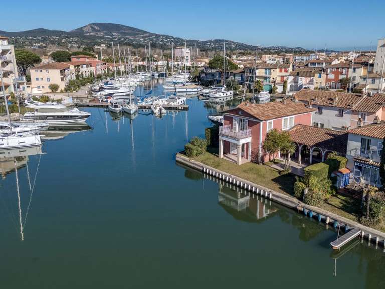 Villa port-grimaud - 3 bedrooms - 165m²