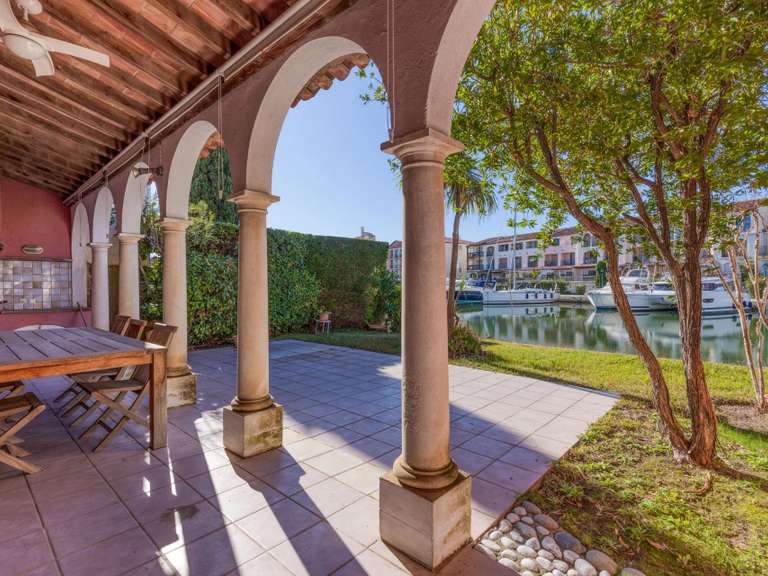 Villa port-grimaud - 3 bedrooms - 165m²